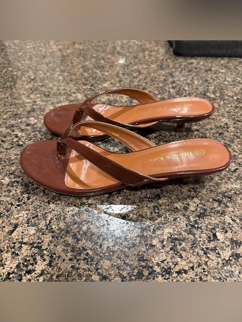 Olivia & Kate New York Shiny Brown Leather Thong Kitten Heel Sandals
